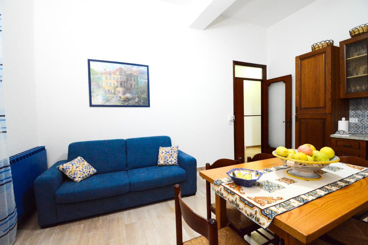 Spiaggia 270 M - Appartamento In Centro Con Cortile 조이오사마레아 외부 사진